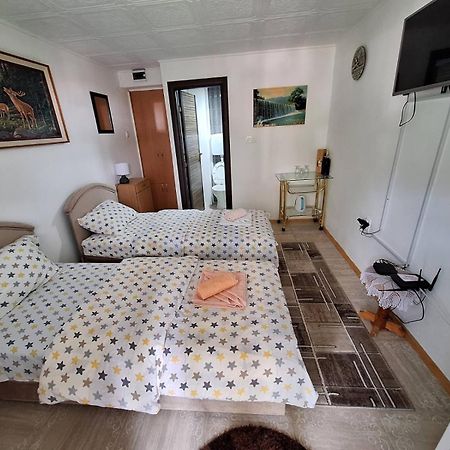 Apartment Buklija Плужине Екстериор снимка