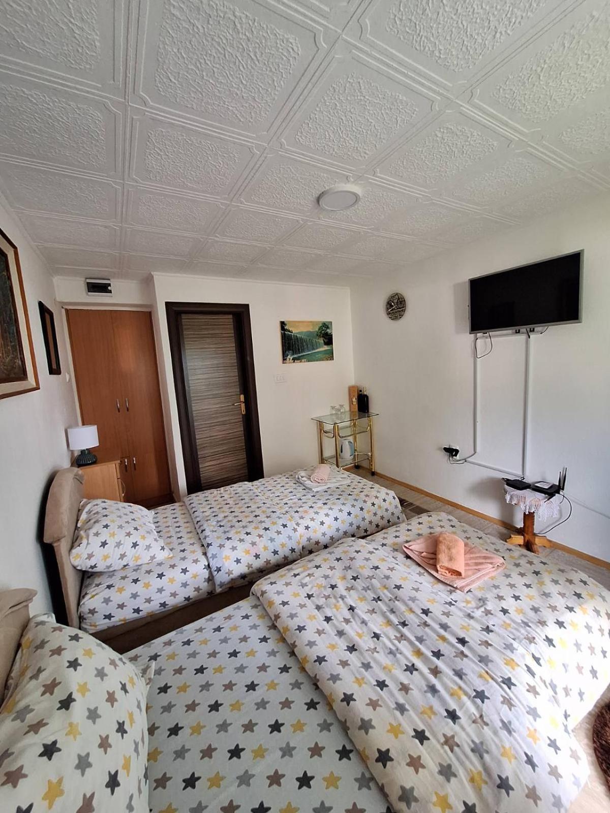 Apartment Buklija Плужине Екстериор снимка